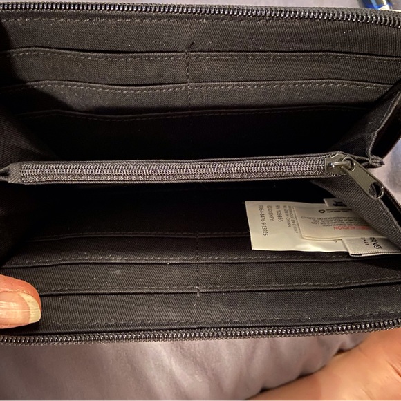 NWOT  Minnie Mouse Credit Card Wallet - Picture 4 of 4